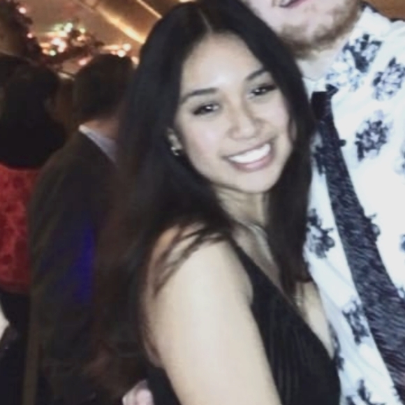 Meet your Posher, Hannah - Picture 1 of 1